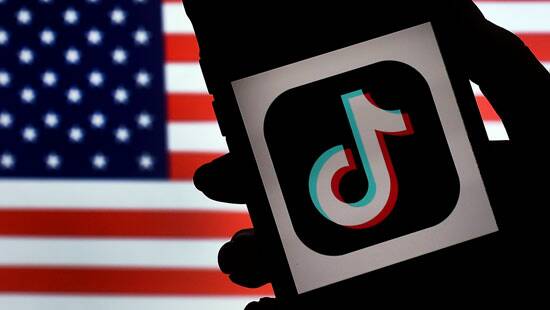 Markets pause as Trump bans Tiktok and WeChat